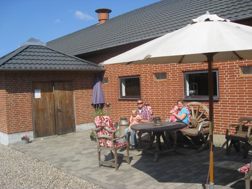 Den Gamle Kostald Bed & Breakfast Holsted Exterior photo