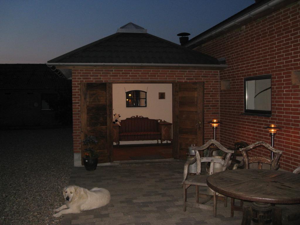 Den Gamle Kostald Bed & Breakfast Holsted Exterior photo